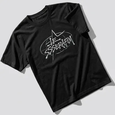 Modern sleek Le Sserafim logo T-shirt in white on a transparent background